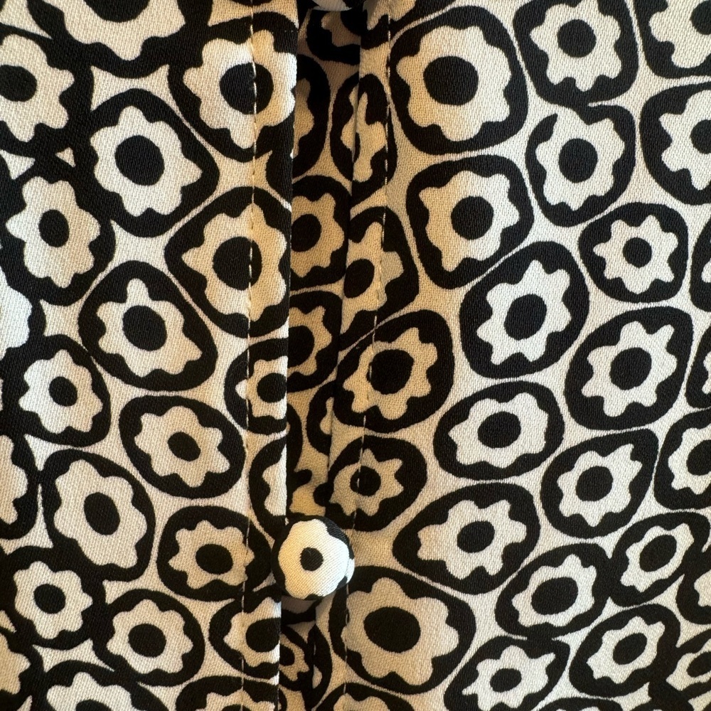 Talbots Long Sleeve Black White Floral Tie Button Down Blouse Sz L - Picture 9 of 12